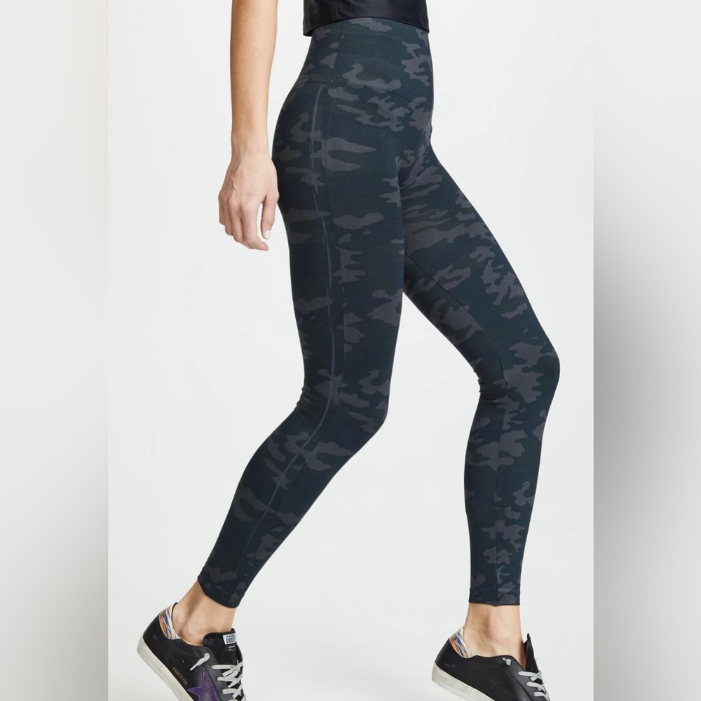 SPANX! THE HOLLYWOOD HIGH WAIST CAMO/ M🤍
